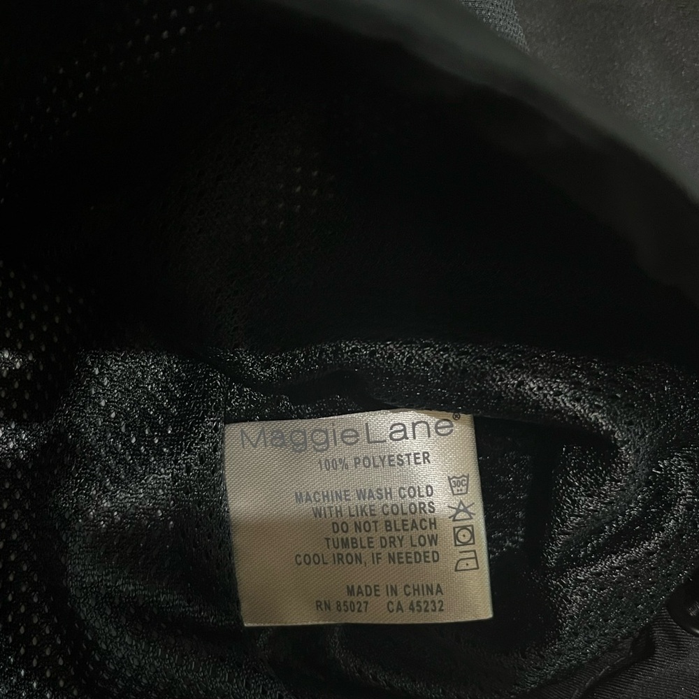 Maggie Lane Black Zip Up Athletic Golf Windbreak Jacket - Picture 4 of 6